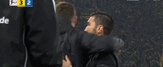 1727480946606068233.gif 多波75.gif