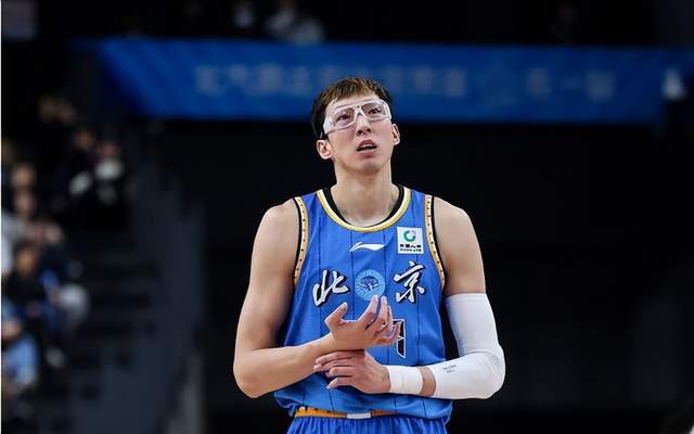 华体会官网-许利民与周琦的矛盾才是北京首钢最大问题，俱乐部或等待李楠复出