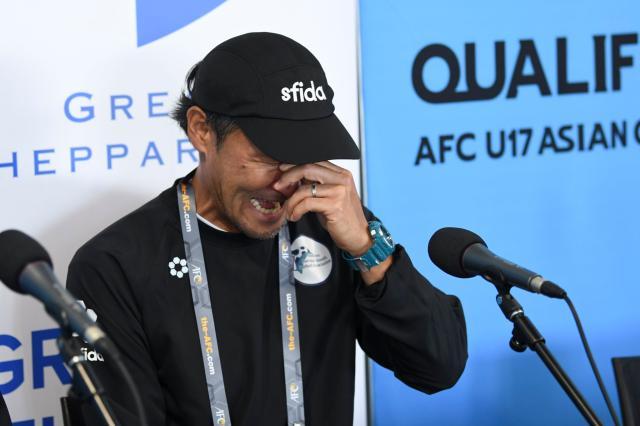 华体会体育-北马里亚纳主帅泪洒发布会 为外界误解感到委屈